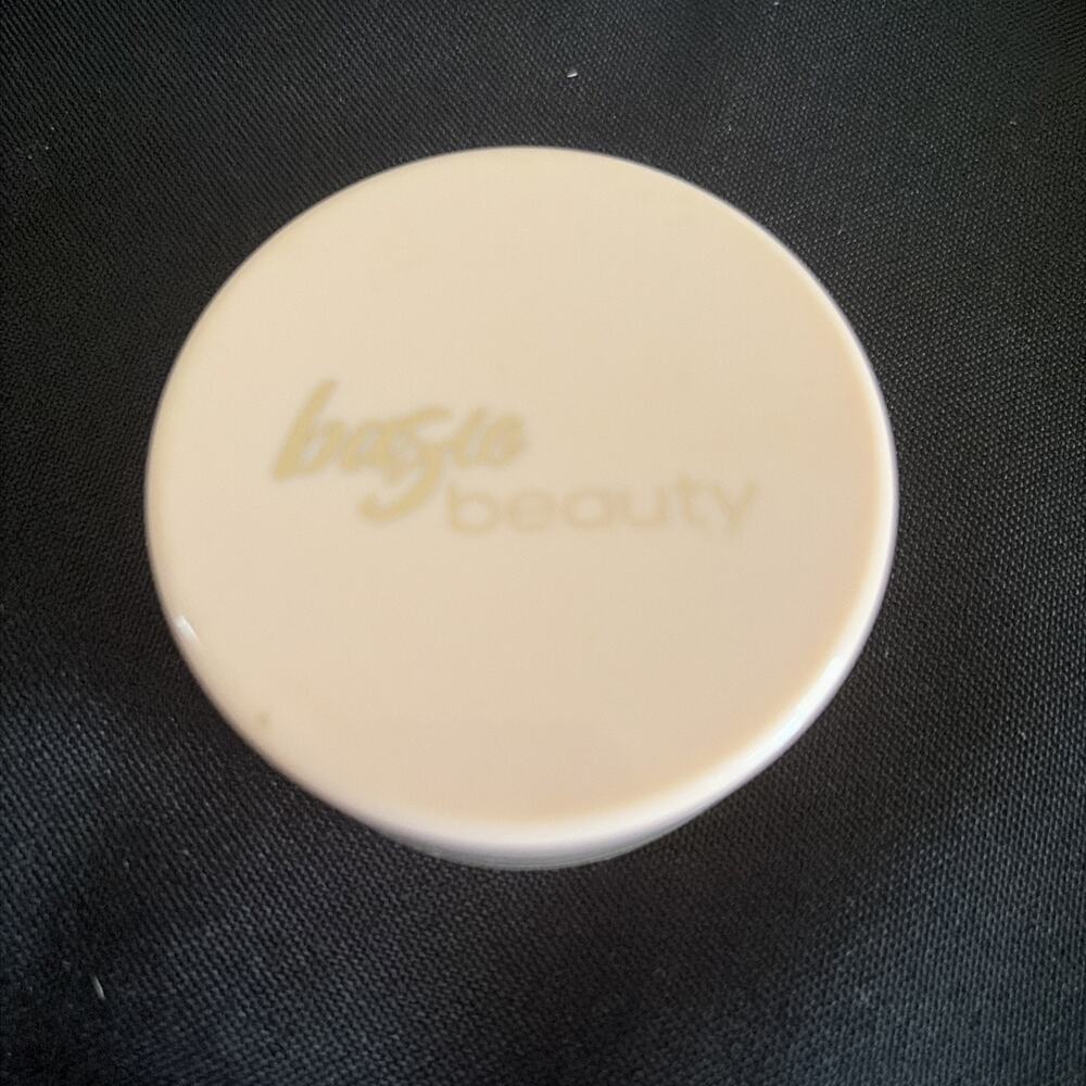 Basic Beauty Setting Powder • 0.14 Oz